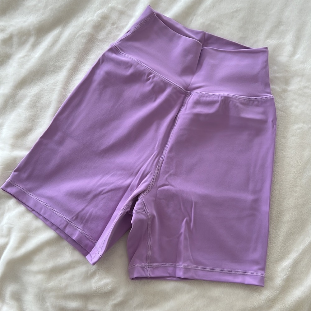 MESHKI Biker Shorts - Picture 3 of 5